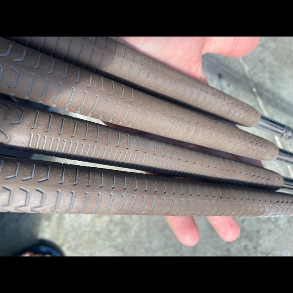 Golf clubs Wilson ultra 4 pc set in right handed - Picture 8 of 8